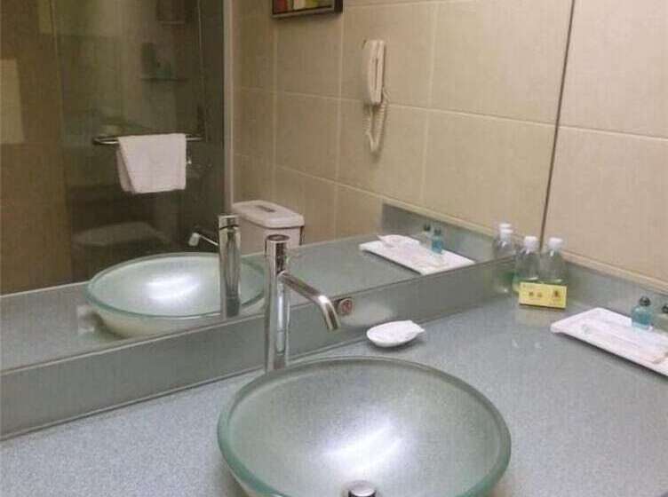 스탠다드 룸, Canton