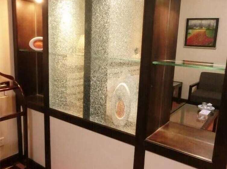 스탠다드 룸, Canton