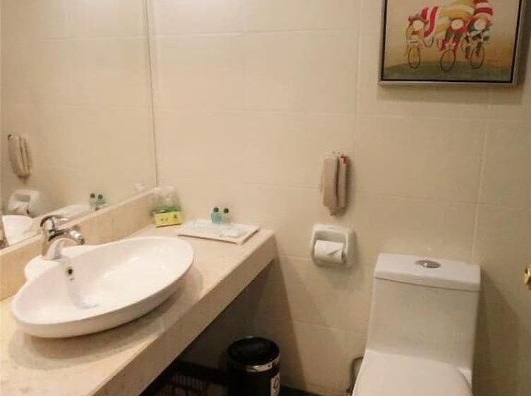 스탠다드 룸, Canton