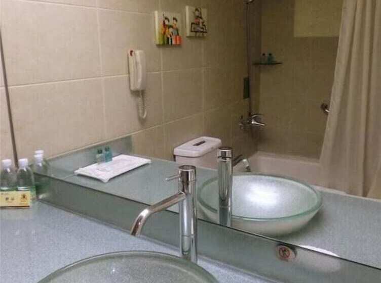 스탠다드 룸, Canton