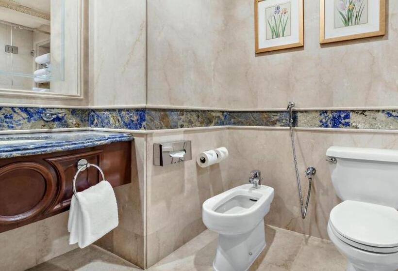 景色の見えるデラックスルーム, Dar Al Tawhid Intercontinental Makkah, An Ihg