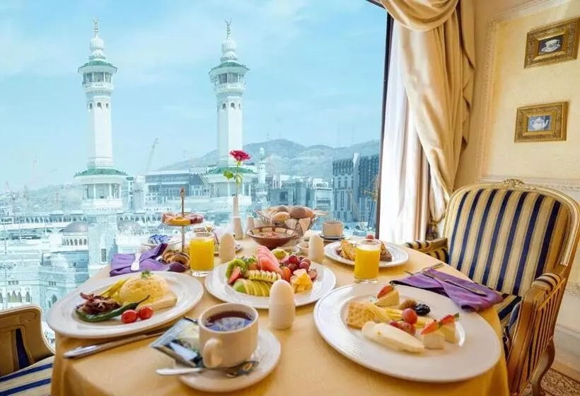 اتاق سوپریور با چشم‌انداز شهر, Dar Al Tawhid Intercontinental Makkah, An Ihg