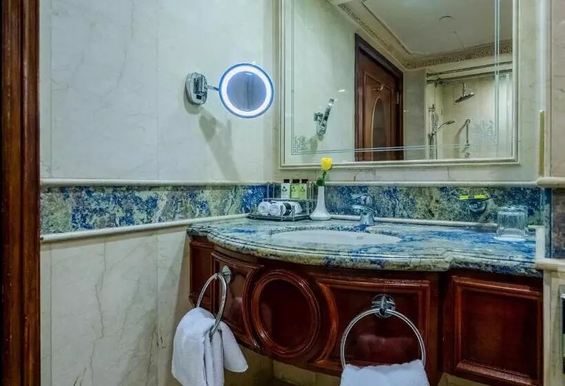 اتاق سوپریور با چشم‌انداز شهر, Dar Al Tawhid Intercontinental Makkah, An Ihg