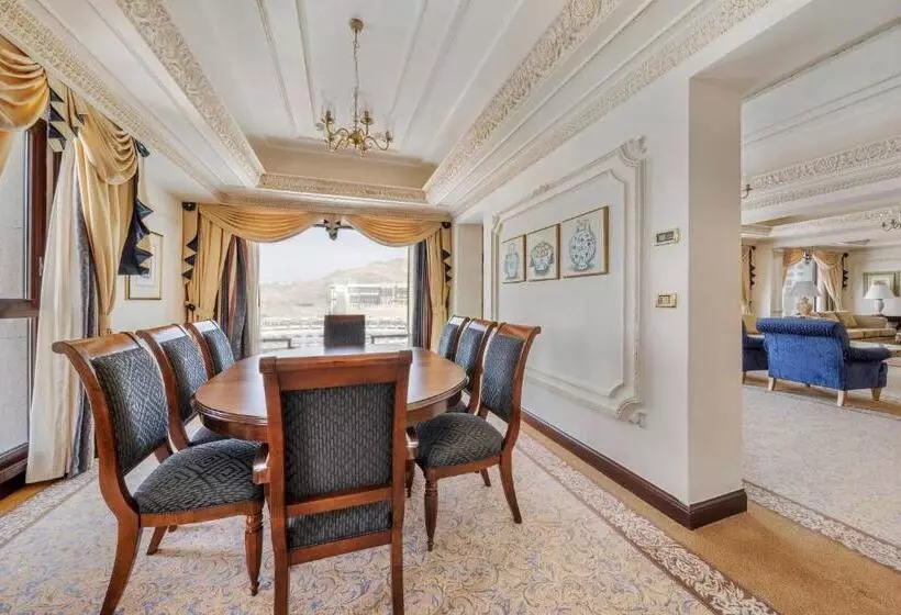 سوئیت ریاست جمهوری چهار خوابه, Dar Al Tawhid Intercontinental Makkah, An Ihg