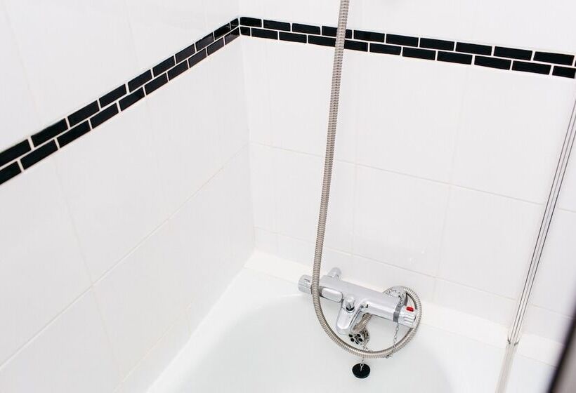 غرفة قياسية ثلاثية, De Normandie