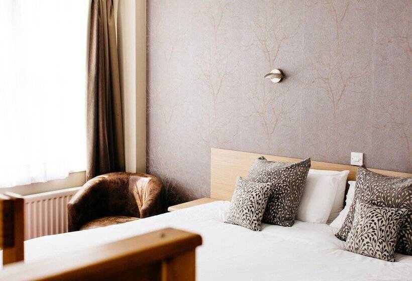 غرفة عائلية, De Normandie