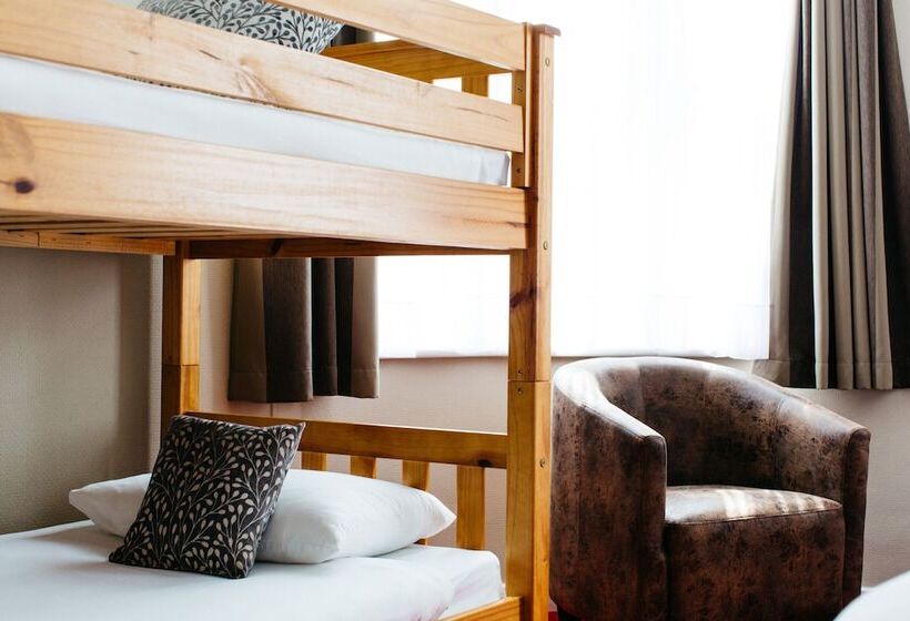 غرفة عائلية, De Normandie