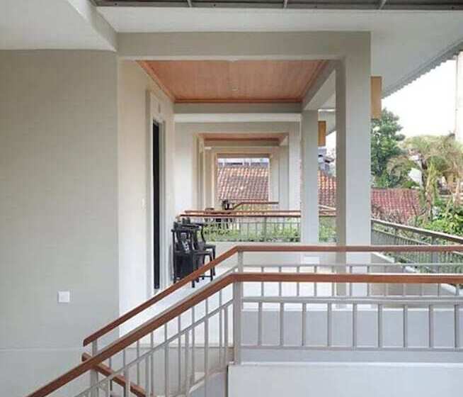 Номер Superior, Dewi Sri