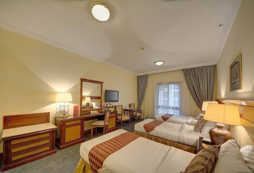 חדר סטנדרט לשלושה, Elaf Taiba