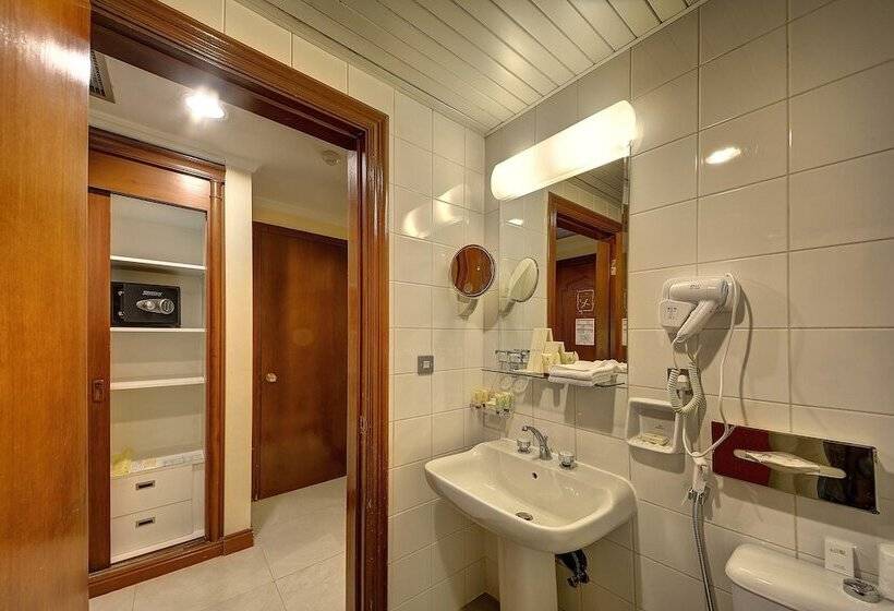 חדר סטנדרט לארבעה, Elaf Taiba