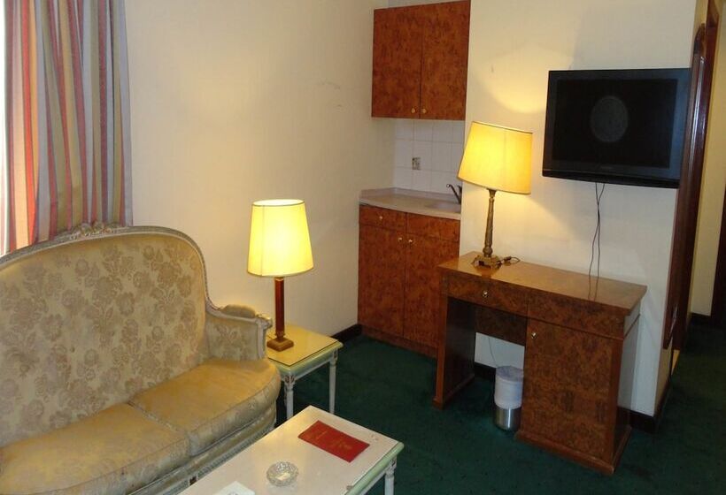 סוויטת ג'וניור, Elaf Taiba