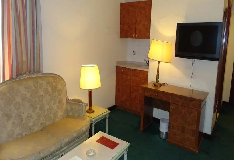 سوییت جونیور, Elaf Taiba