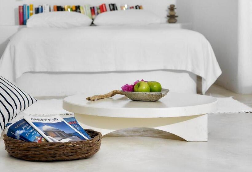 اتاق سوپریور با چشم‌انداز جانبی دریا, Finikia Memories