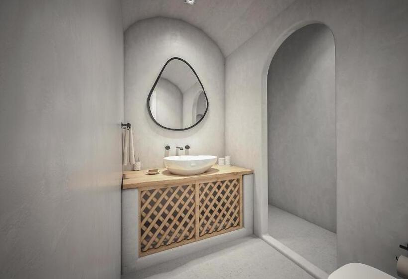 سوییت با استخر, Finikia Memories