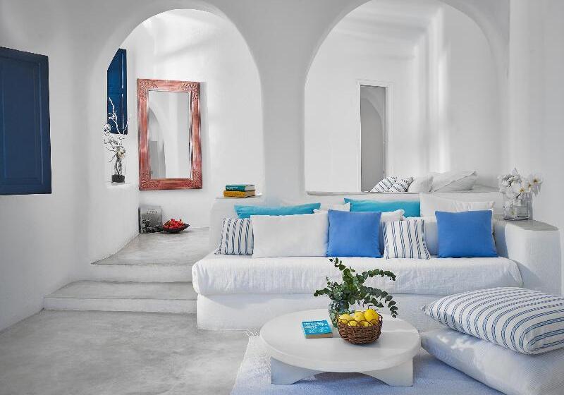 سوییت با چشم‌انداز دریا, Finikia Memories