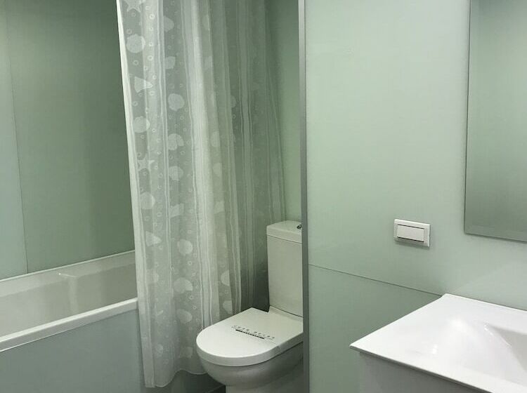 اتاق استاندارد سه نفره, Golden Garden