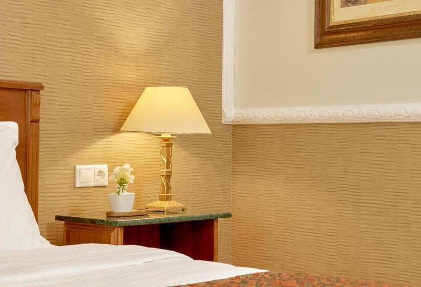 غرفة كلاسيكية, Grand Hotel Palace