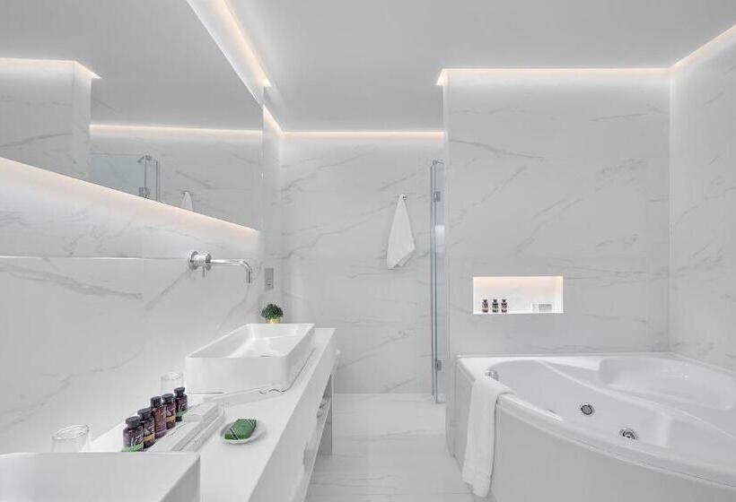 جناح ديلوكس, Grand Hotel Palace