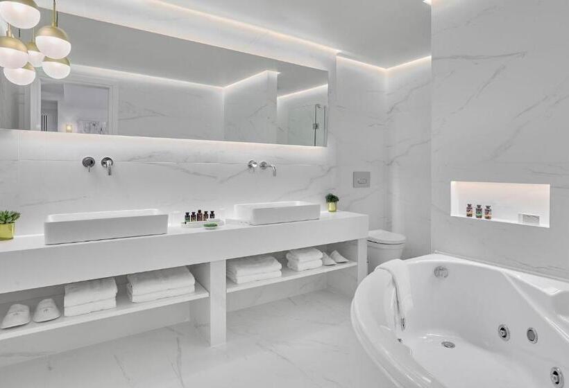 جناح ديلوكس, Grand Hotel Palace