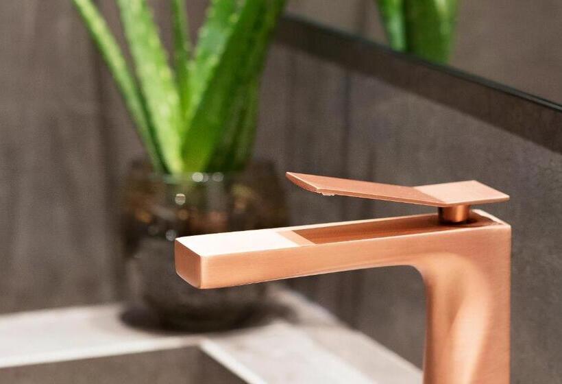 جناح جونيور ديلوكس, Grand Hotel Palace