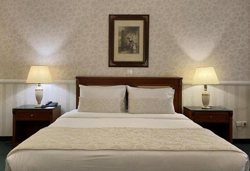 جناح كلاسيكي, Grand Hotel Palace