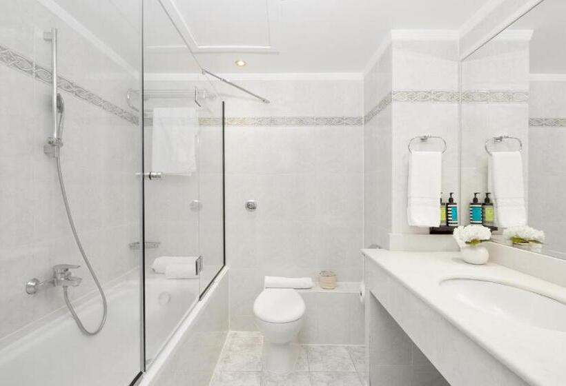 جناح كلاسيكي, Grand Hotel Palace