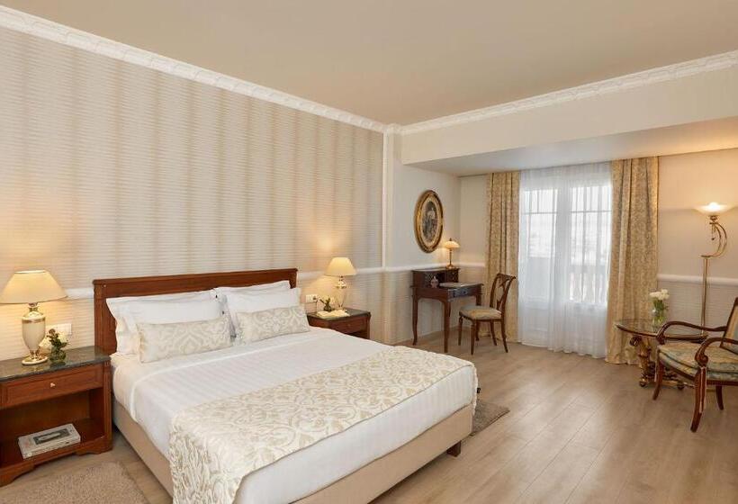 جناح كلاسيكي, Grand Hotel Palace