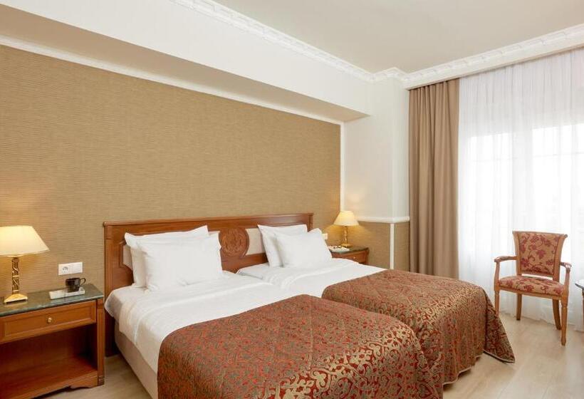 غرفة كلاسيكية متصّلة, Grand Hotel Palace