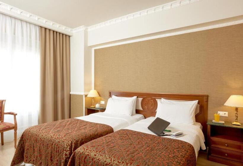 غرفة كلاسيكية متصّلة, Grand Hotel Palace