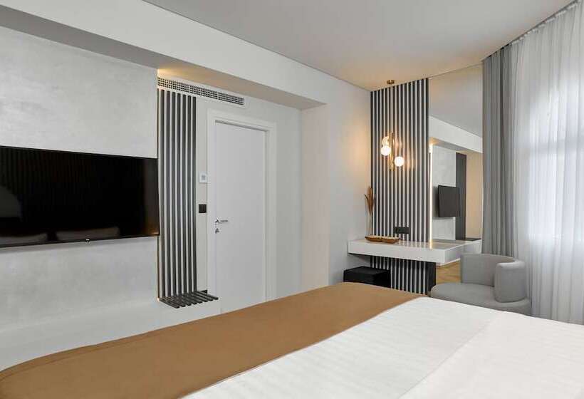 جناح ديلوكس, Grand Hotel Palace