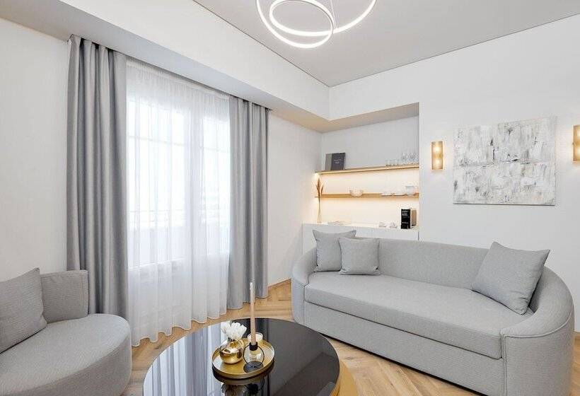 جناح ديلوكس, Grand Hotel Palace