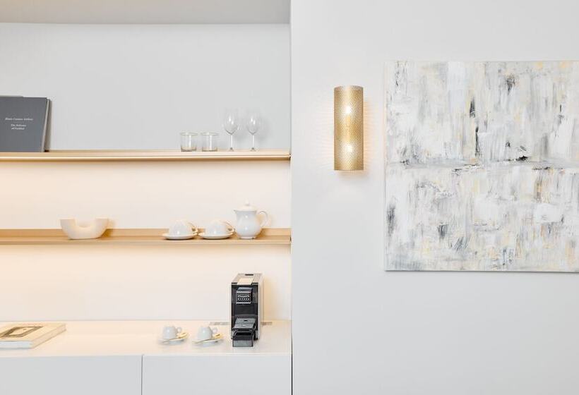 جناح ديلوكس, Grand Hotel Palace