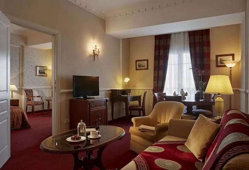 اتاق استاندارد تودرتو, Grand Hotel Palace