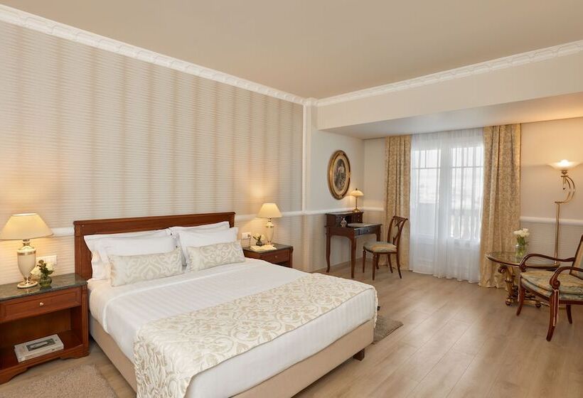 جناح كلاسيكي, Grand Hotel Palace