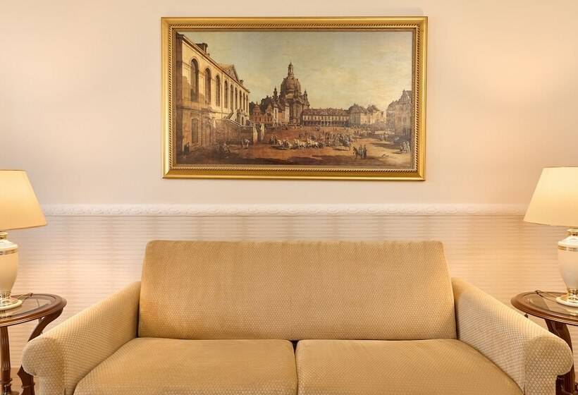 جناح كلاسيكي, Grand Hotel Palace