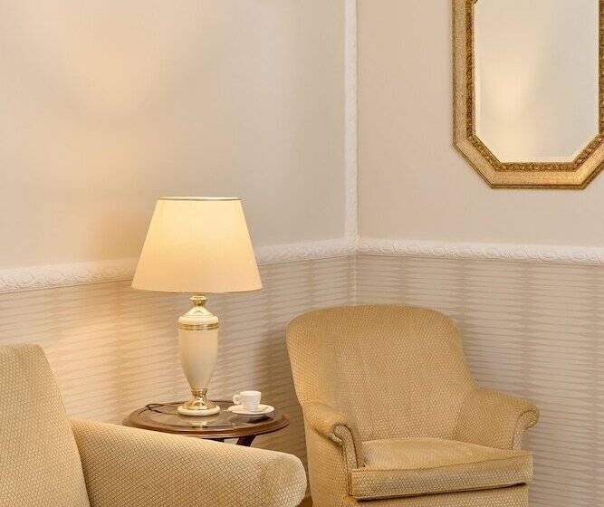 جناح كلاسيكي, Grand Hotel Palace