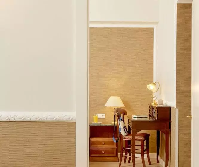 اتاق تودرتو کلاسیک, Grand Hotel Palace