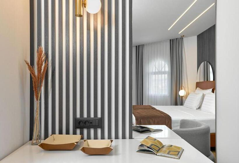 جناح ديلوكس, Grand Hotel Palace