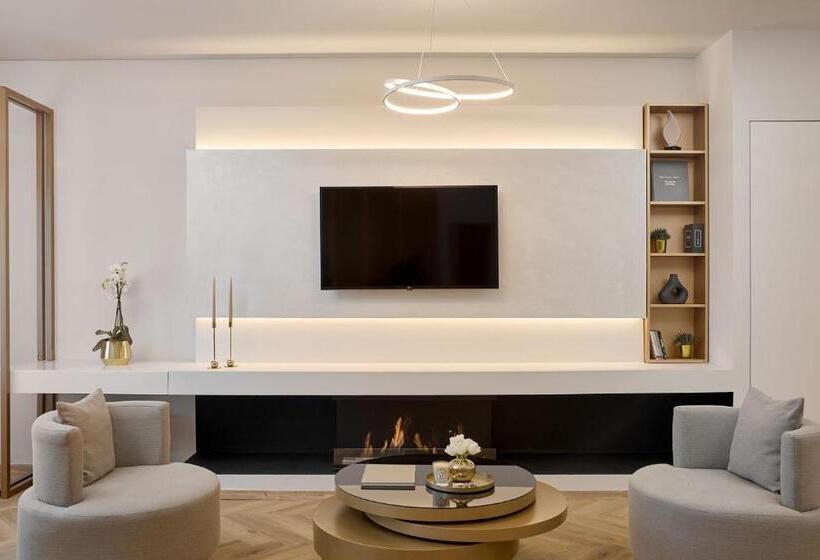 جناح, Grand Hotel Palace