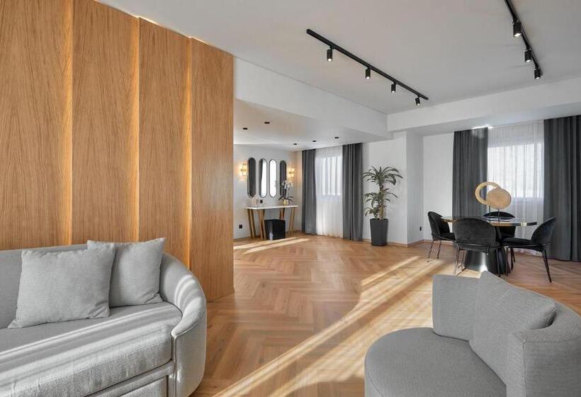 جناح, Grand Hotel Palace