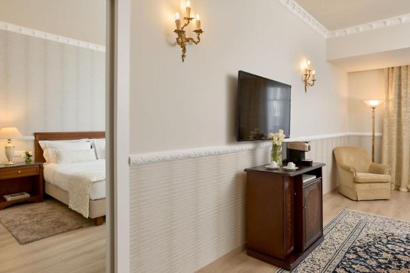 جناح كلاسيكي, Grand Hotel Palace