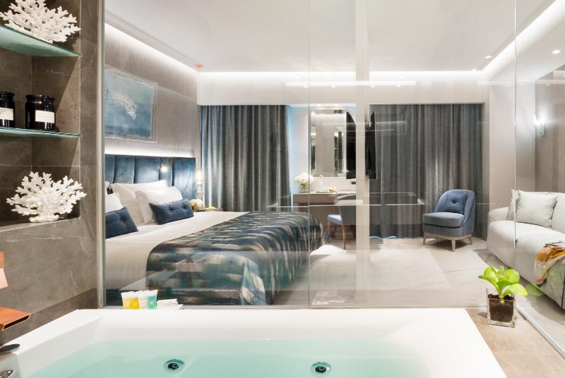 جناح جونيور ديلوكس, Grand Hotel Palace