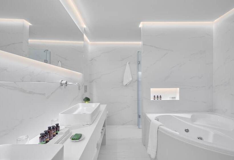 جناح ديلوكس, Grand Hotel Palace