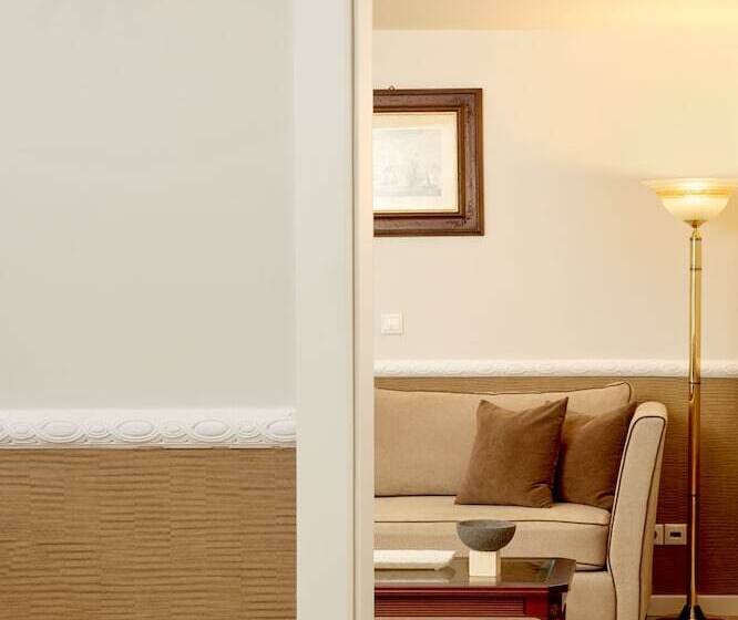 جناح كلاسيكي, Grand Hotel Palace