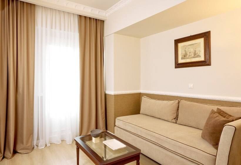 جناح كلاسيكي, Grand Hotel Palace