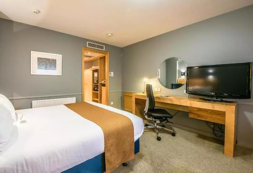 Standard Room, Holiday Inn Cambridge, An Ihg