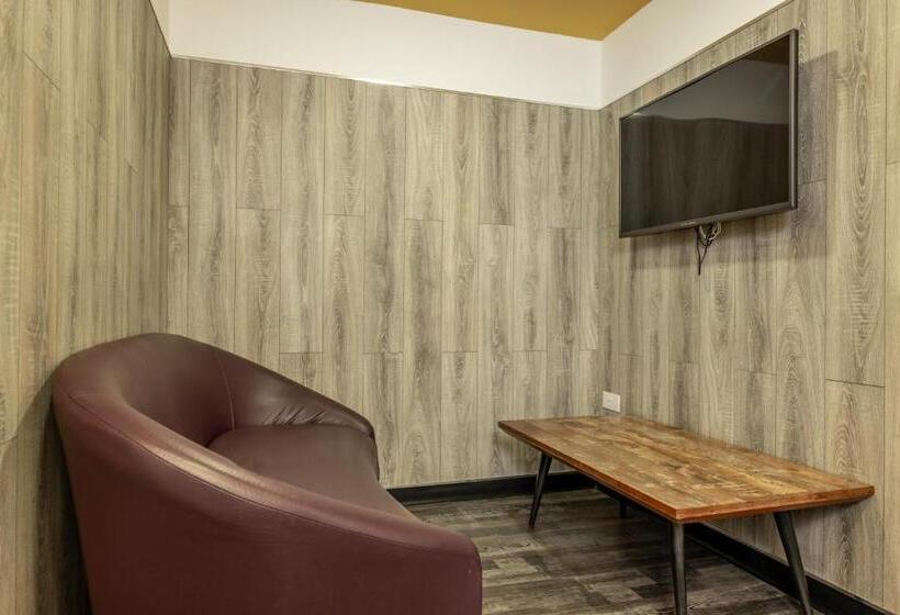 סוויטה, Kabannas Newcastle