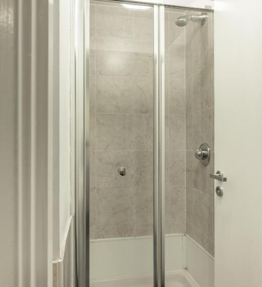 סוויטה, Kabannas Newcastle