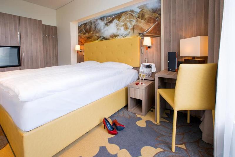 סוויטה נוף לבריכה, Mantra On Salt Beach