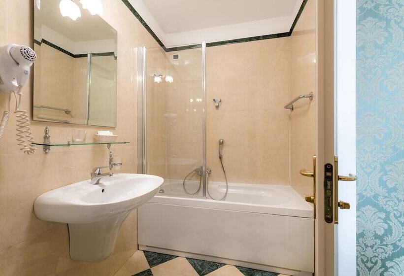 اتاق خانوادگی, Residenza A Tribute To Music